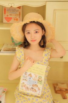 掀开杨幂的裙子扯下内裤